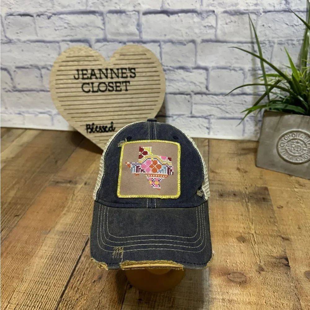 Judith March PATCHWORK TEXAS PATCH HAT - Picture 2 of 10